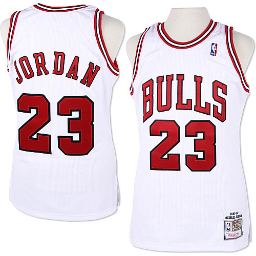 Michael Jordan Chicago Bulls Blanca Maillots de foot et NBA sur MaxMaillots Tous les clubs et equipes nationales MaxMaillots Qualite pas cher